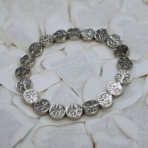 Pulsera artesanal de zamak con diseño del Árbol de la Vida